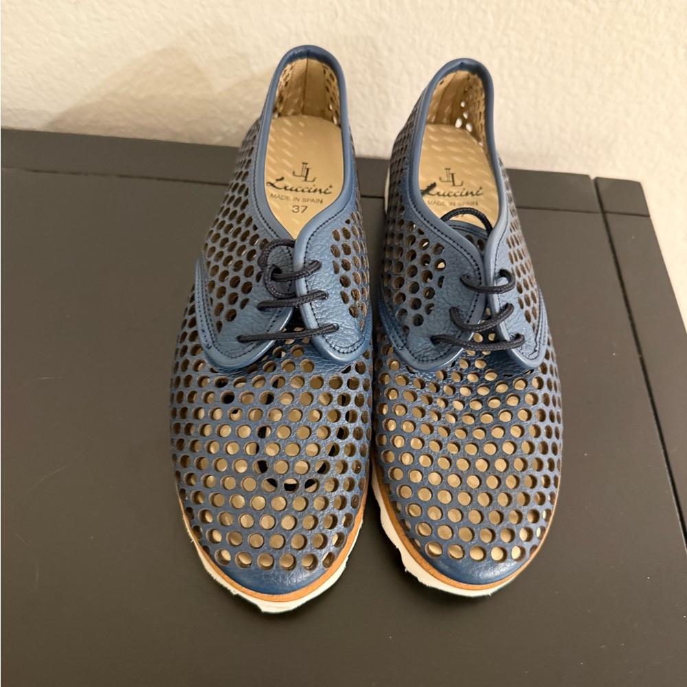 Luccini Made in Spain Perforated Lace-Up Shoes, Size 37